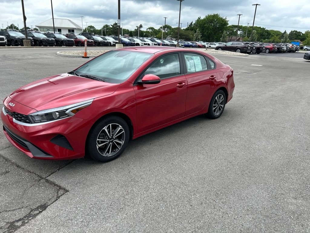 Used 2024 Kia Forte LXS w/ LXS Technology Package FWD image 8