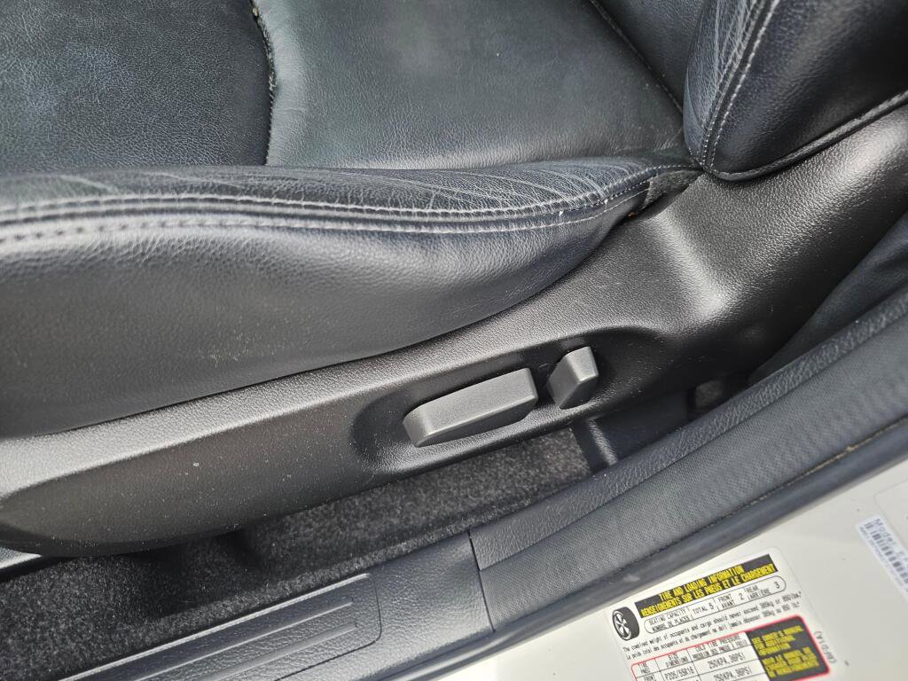 Used 2012 MAZDA MAZDA3 i Grand Touring w/ Tech Pkg FWD image 23