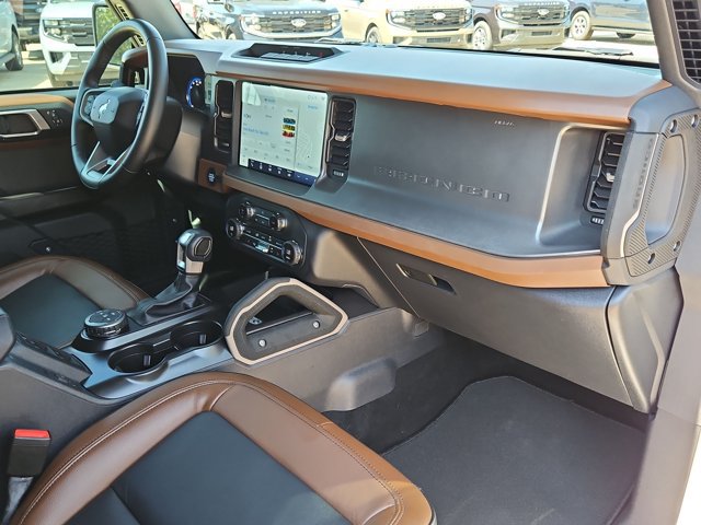 Used 2024 Ford Bronco Outer Banks AWD/4WD image 22