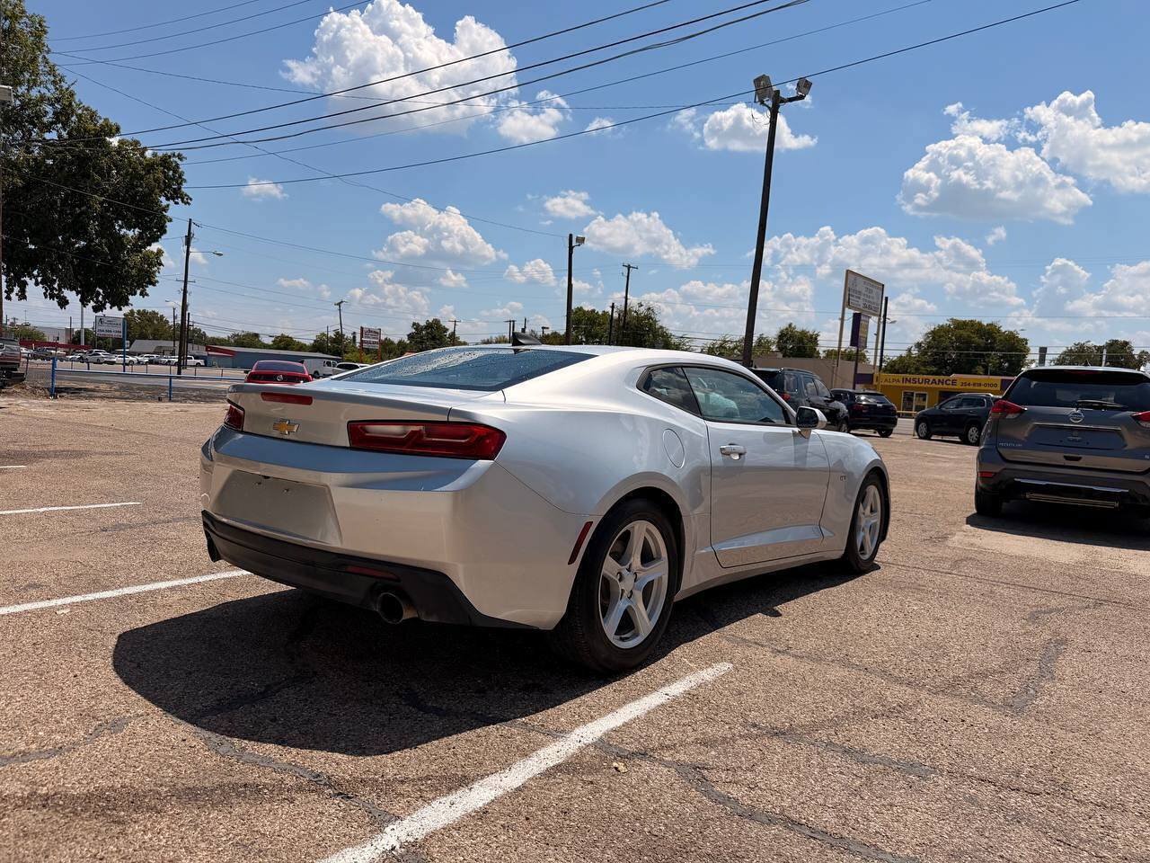 Used 2016 Chevrolet Camaro LT RWD image 6