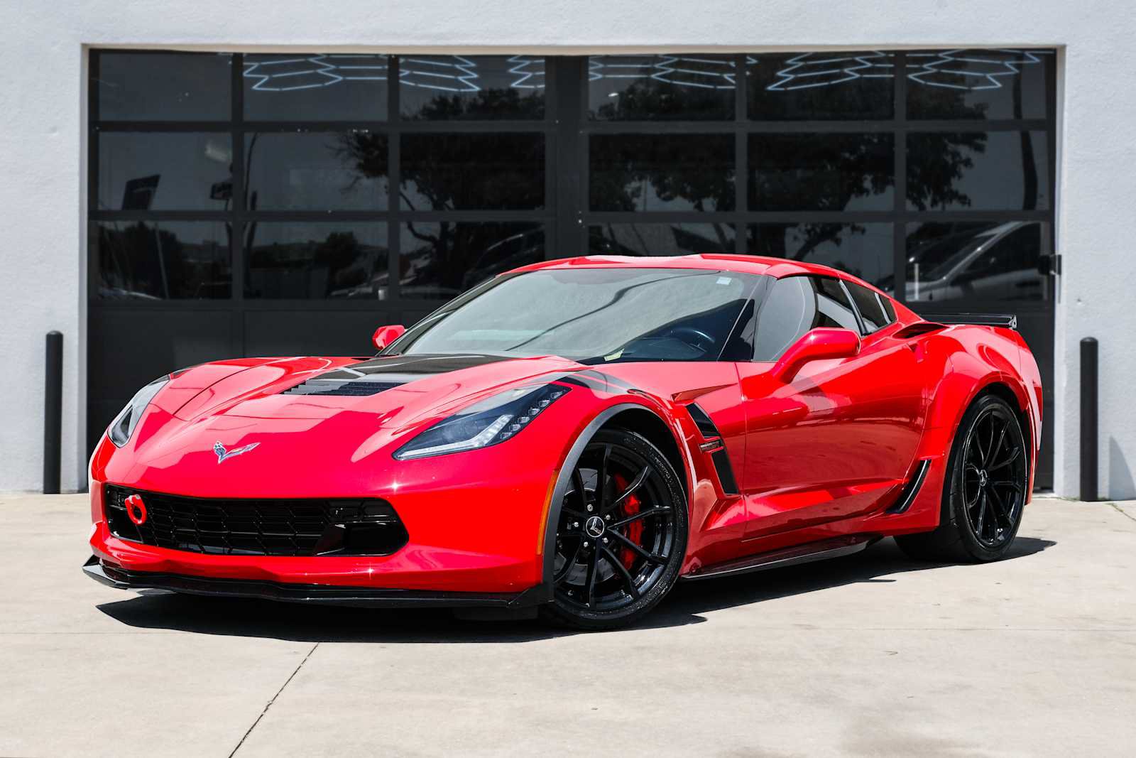 Used 2019 Chevrolet Corvette Grand Sport RWD image 1