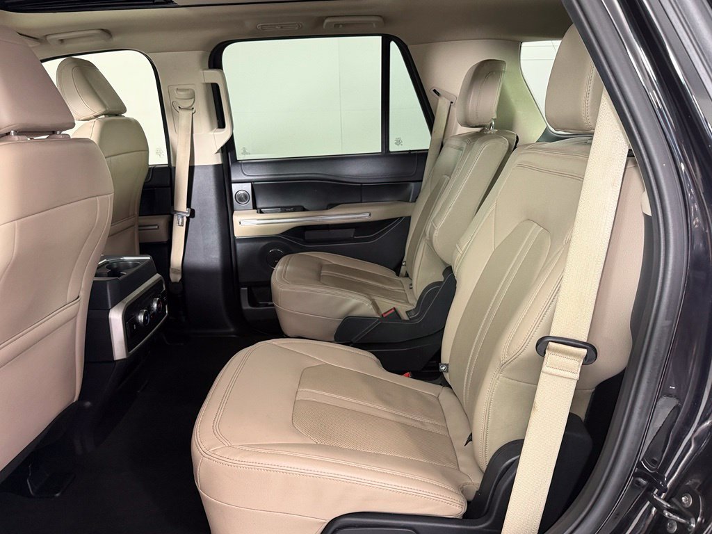 Used 2024 Ford Expedition Limited RWD image 19
