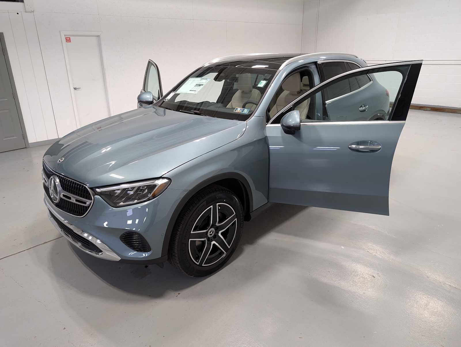 New 2026 Mercedes-Benz GLC 300 4MATIC image 15