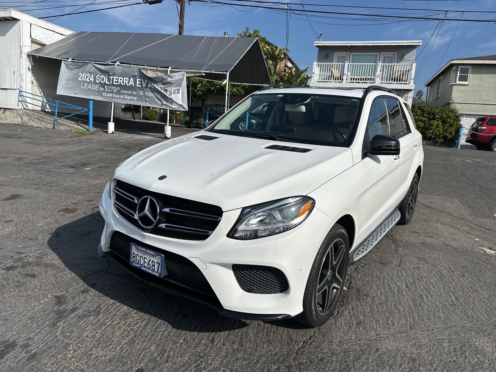 Used 2019 Mercedes-Benz GLE 400 4MATIC image 2