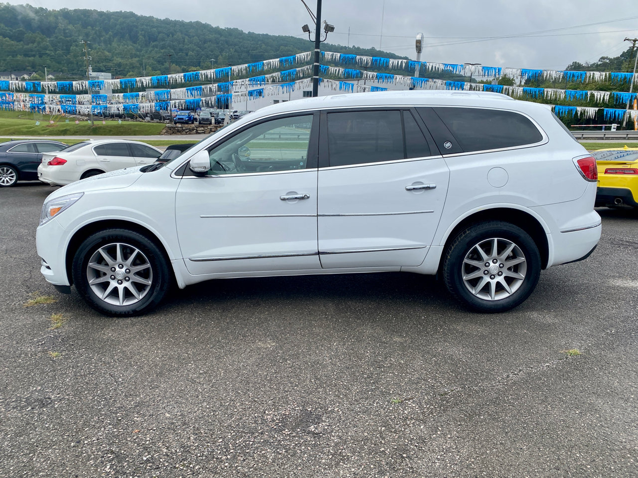 Used 2017 Buick Enclave Leather image 4