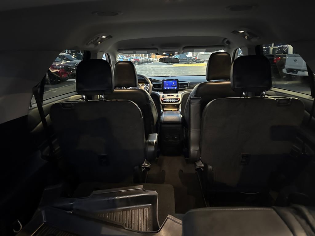 Used 2023 Ford Explorer XLT w/ Equipment Group 202A image 13