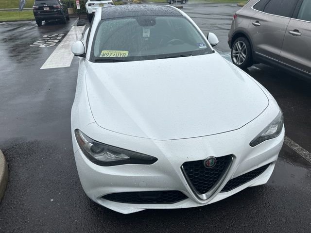 Used 2018 Alfa Romeo Giulia AWD image 17