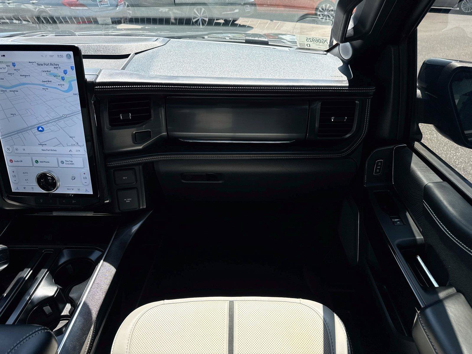 Used 2023 Ford F150 Lightning Platinum AWD/4WD image 29