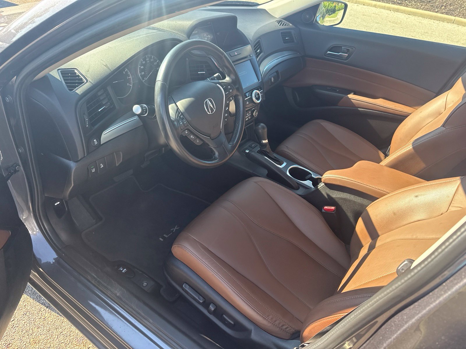Used 2020 Acura ILX w/ Premium Package FWD image 9