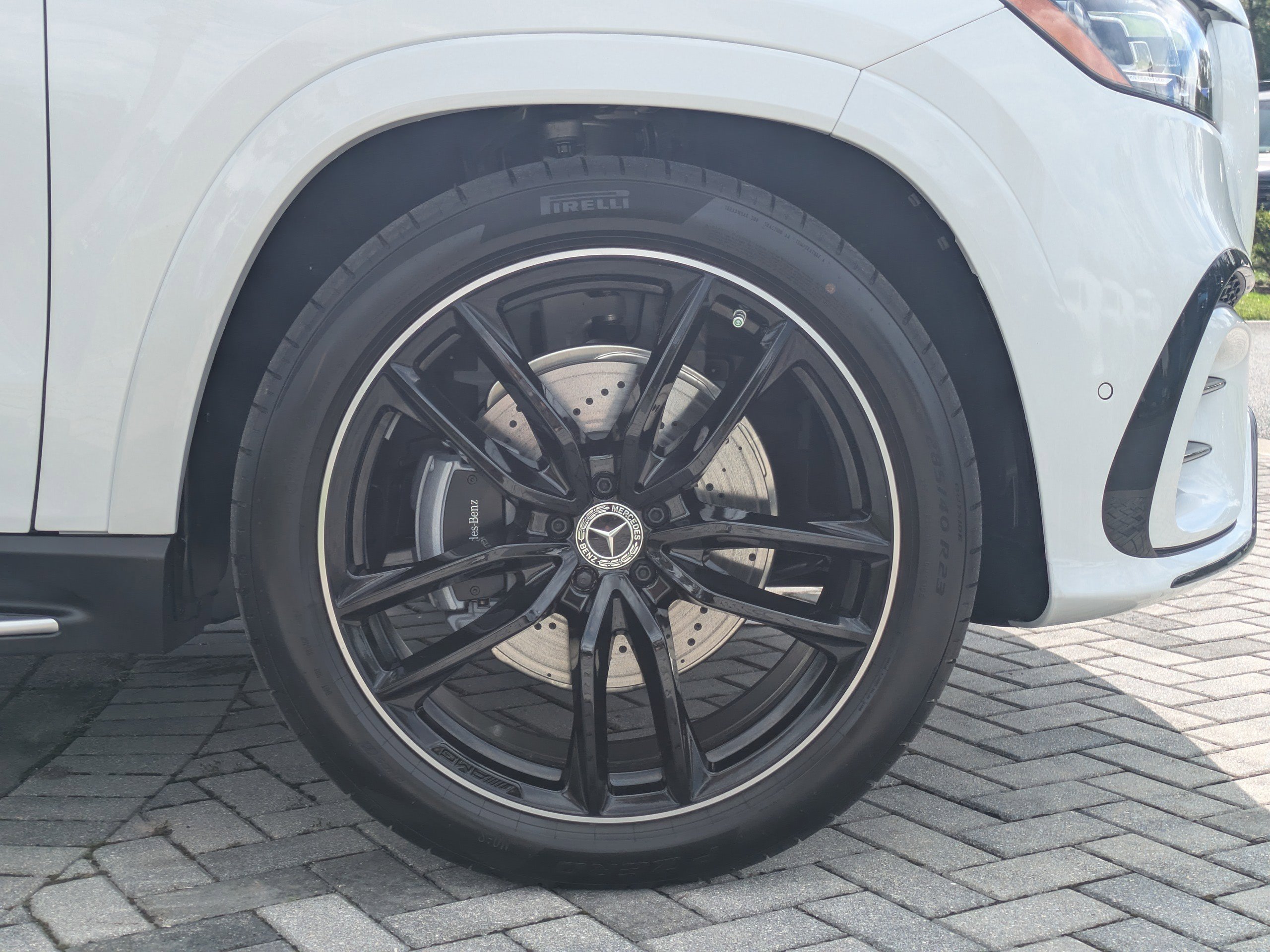 New 2025 Mercedes-Benz GLS 450 4MATIC image 3