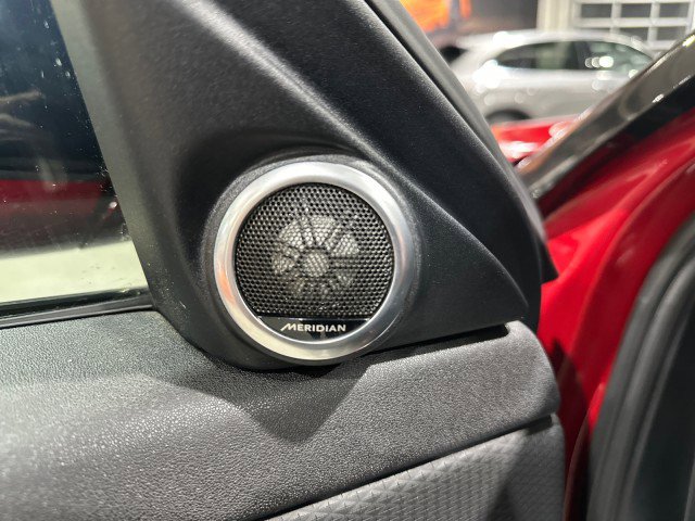 Used 2020 Land Rover Range Rover Evoque R-Dynamic S image 11