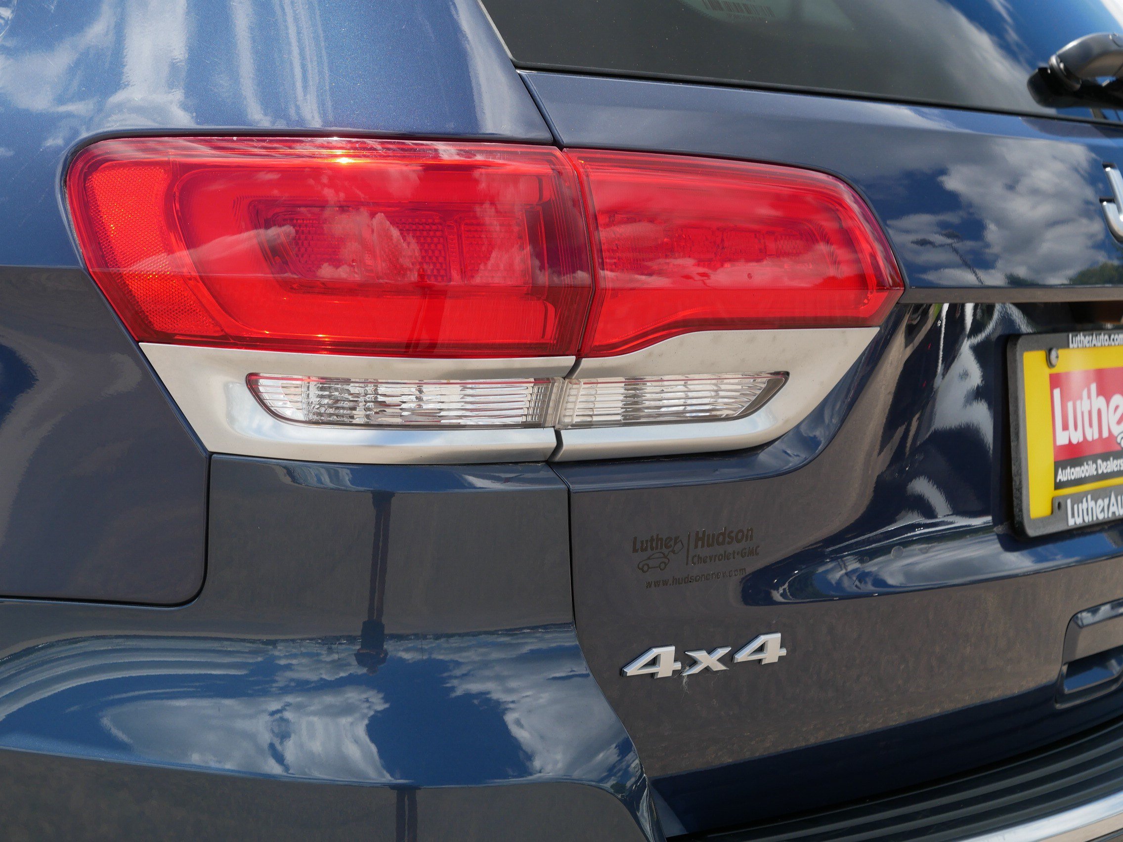 Used 2021 Jeep Grand Cherokee Summit AWD/4WD image 17