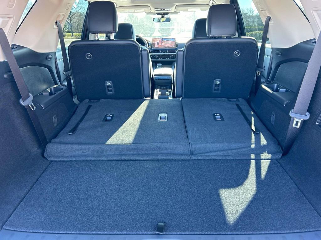 New 2026 Nissan Pathfinder SL w/ SL Premium Package AWD/4WD image 12