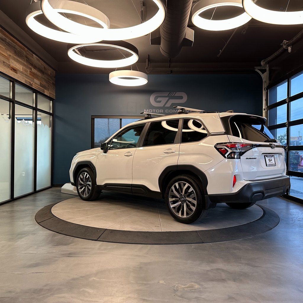 Used 2025 Subaru Forester Touring image 5