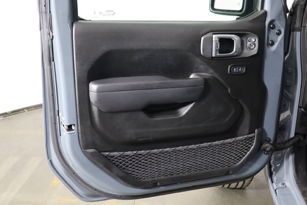 Used 2024 Jeep Wrangler Unlimited w/ Convenience Group AWD/4WD image 16