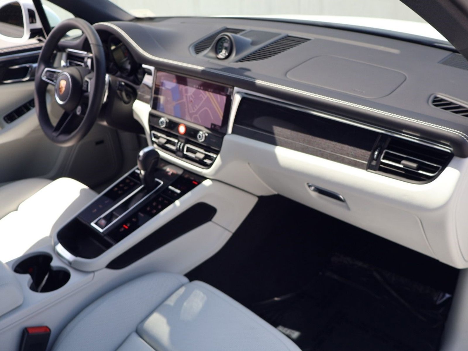 New 2026 Porsche Macan S AWD/4WD image 25