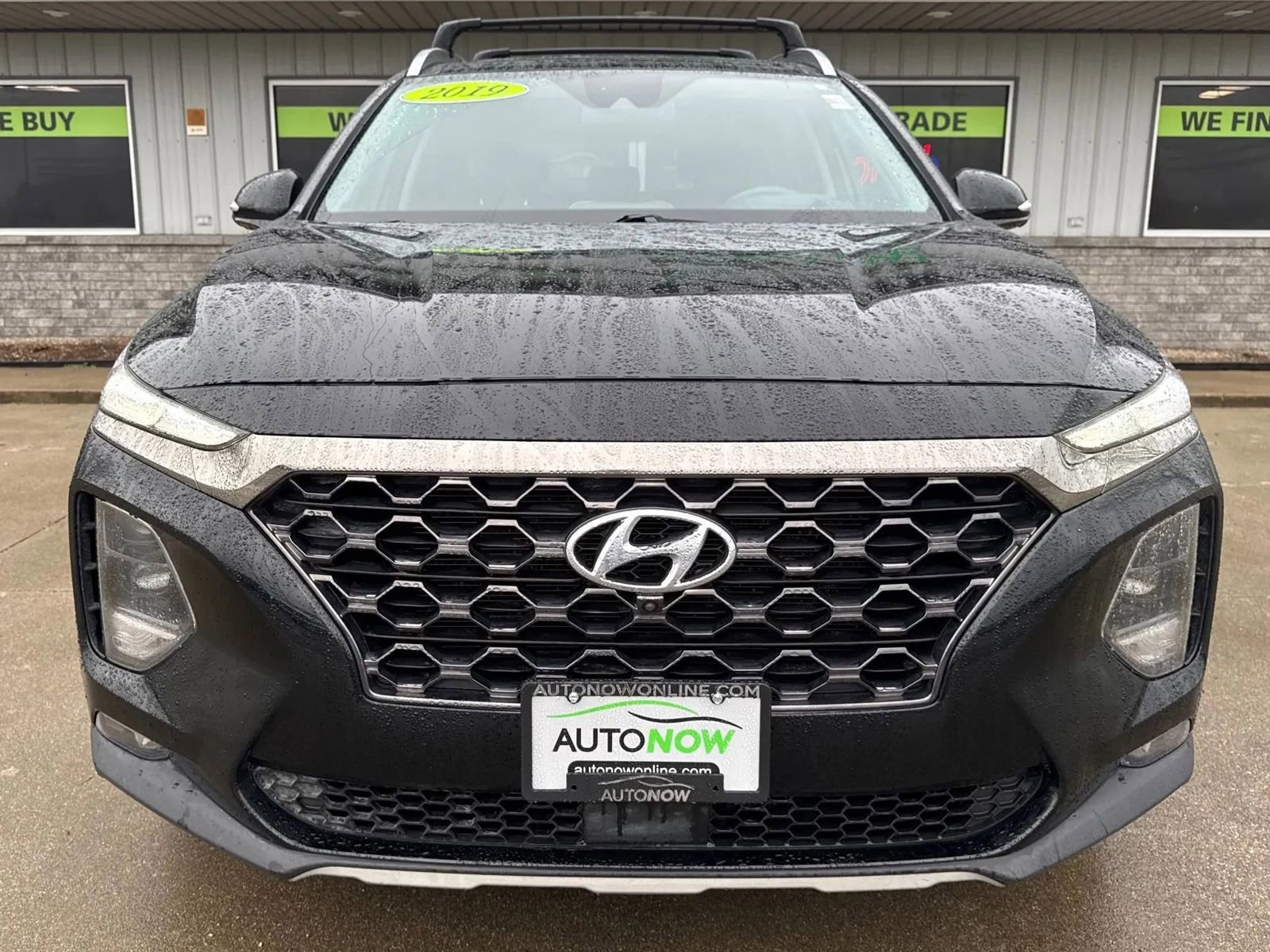 Used 2019 Hyundai Santa Fe AWD image 2