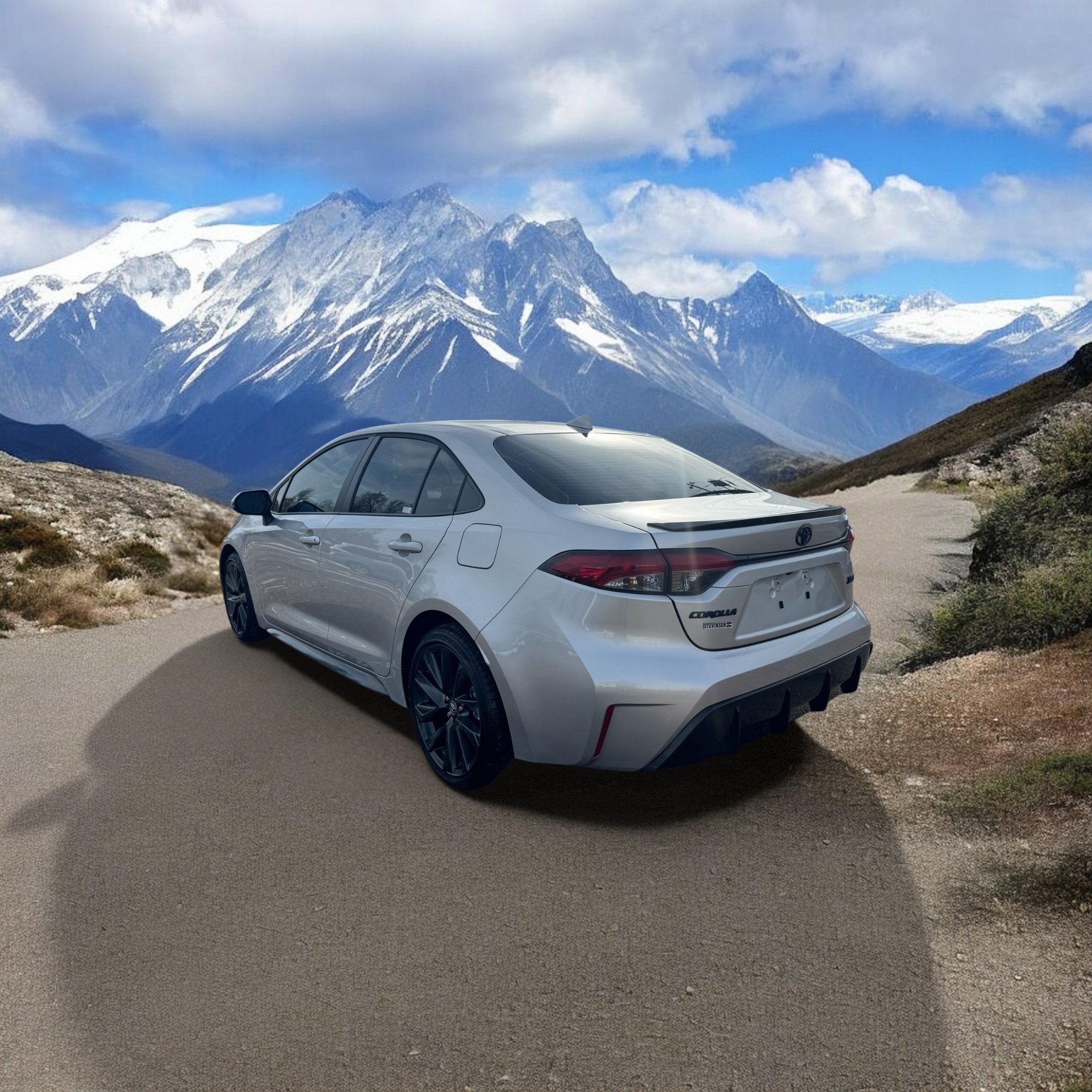 Used 2025 Toyota Corolla XSE image 3