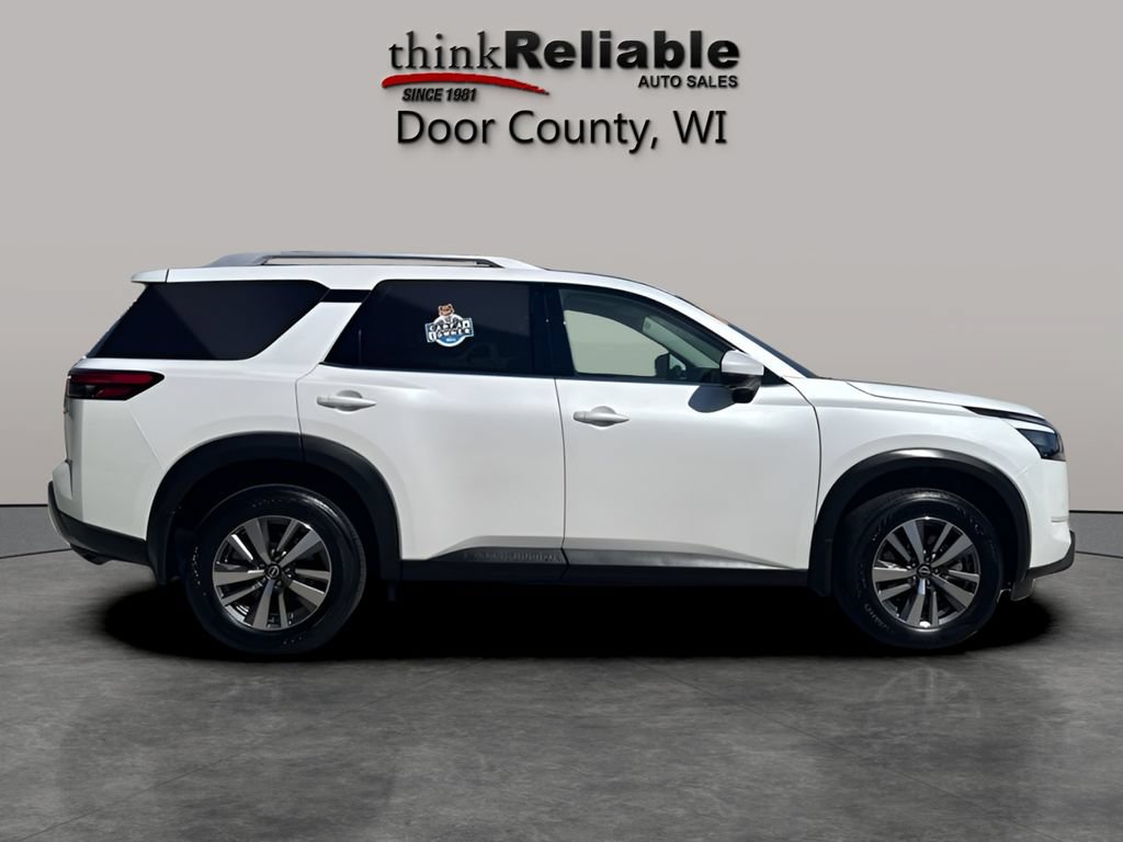 Used 2025 Nissan Pathfinder SL AWD/4WD image 7