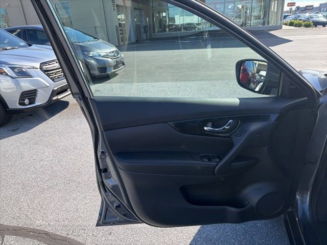 Used 2018 Nissan Rogue SL image 13