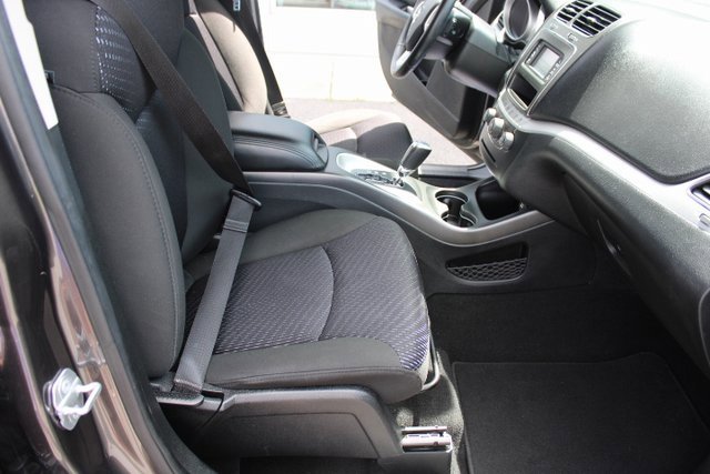 Used 2019 Dodge Journey SE w/ Connectivity Group image 24