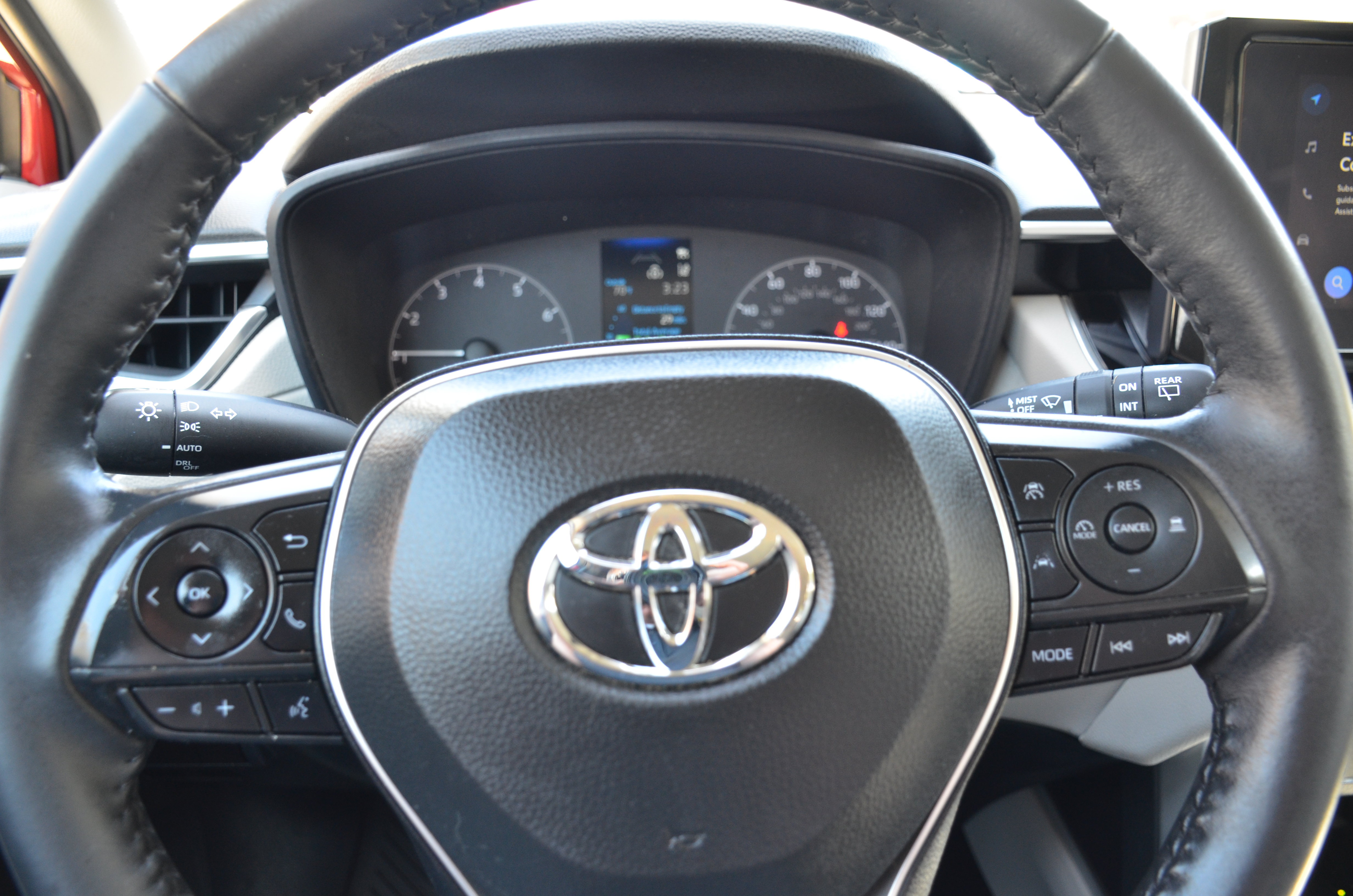 Used 2024 Toyota Corolla Cross LE AWD/4WD image 10