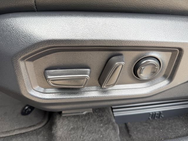 Used 2024 Toyota Tundra Limited image 29