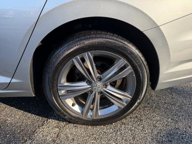 Used 2019 Volkswagen Jetta R-Line image 12