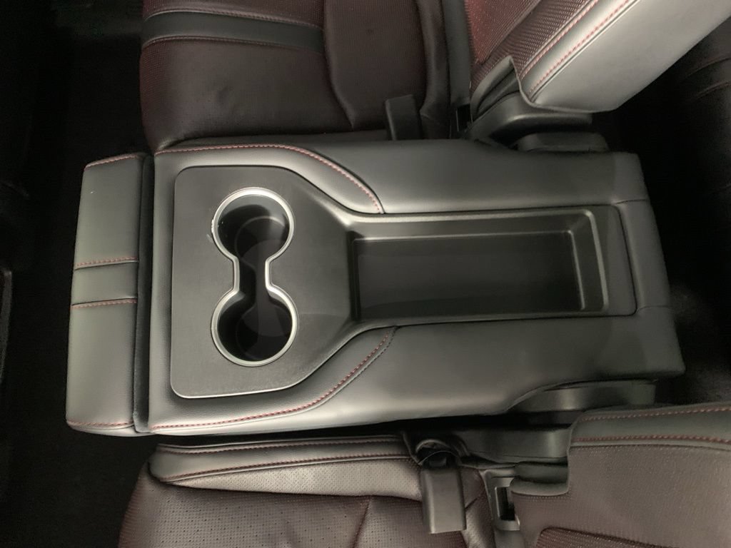 Used 2025 Honda Pilot Black Edition image 37