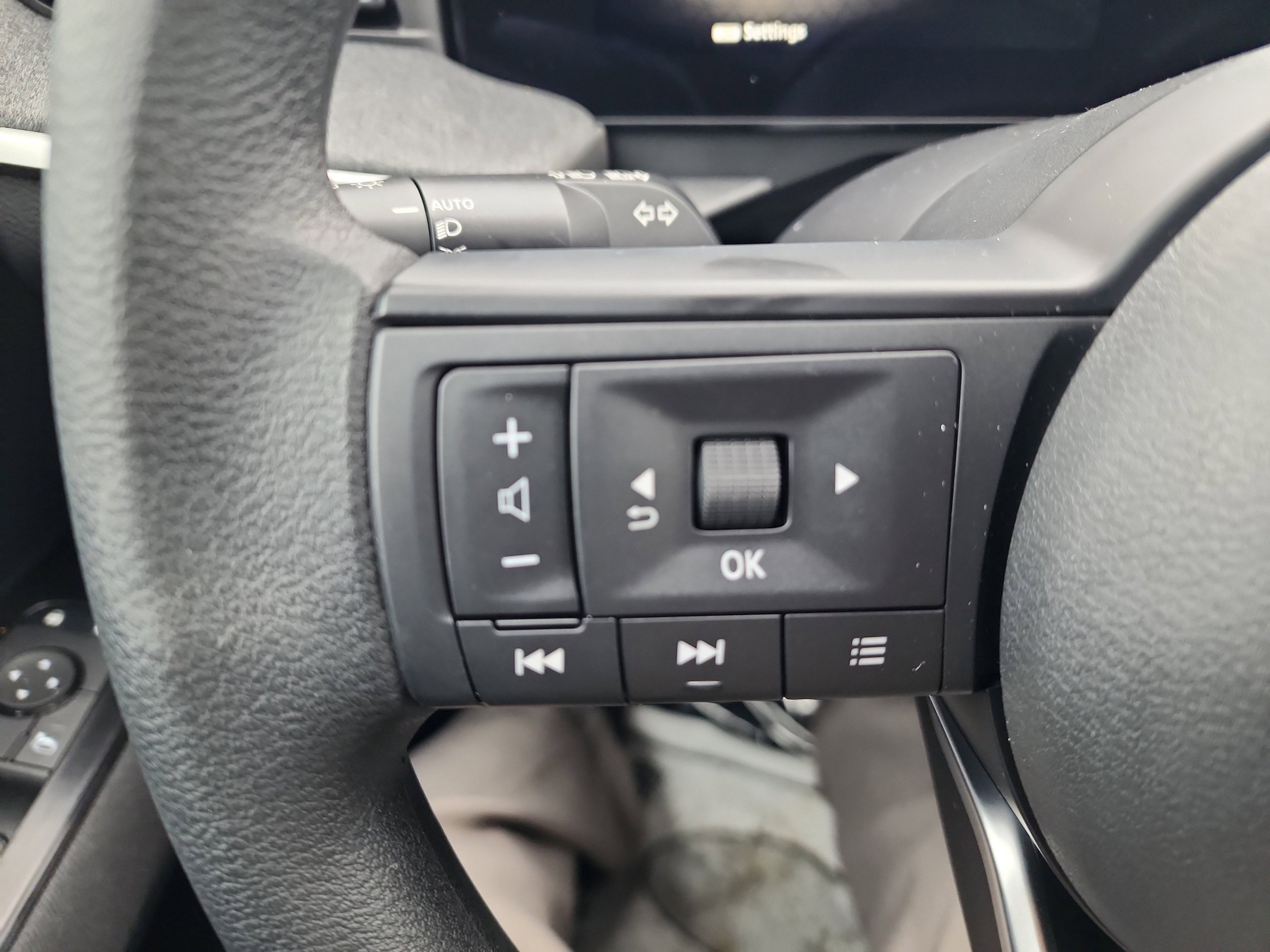 New 2026 Nissan Kicks S FWD image 18