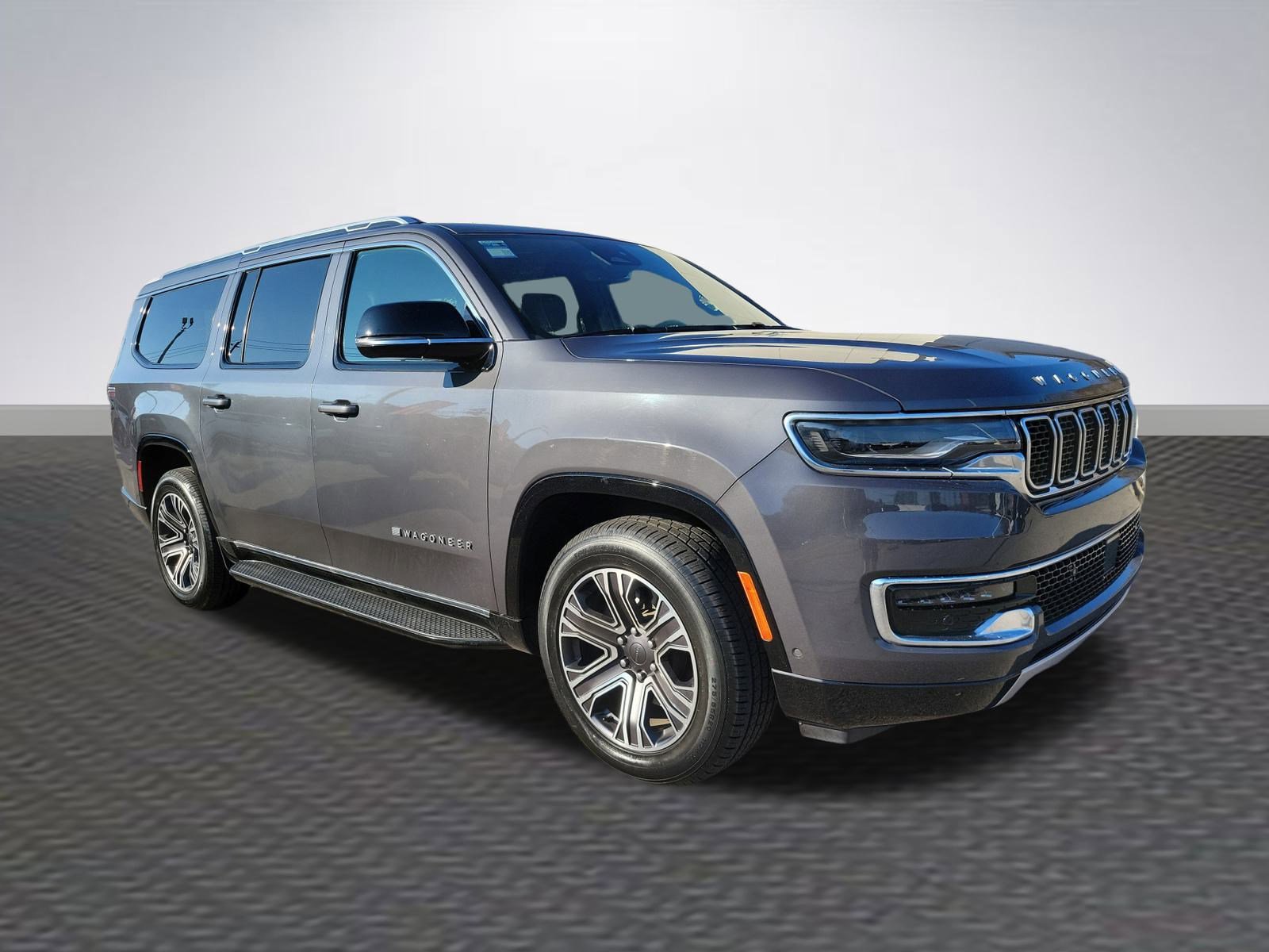 Used 2024 Jeep Wagoneer L Series II image 1