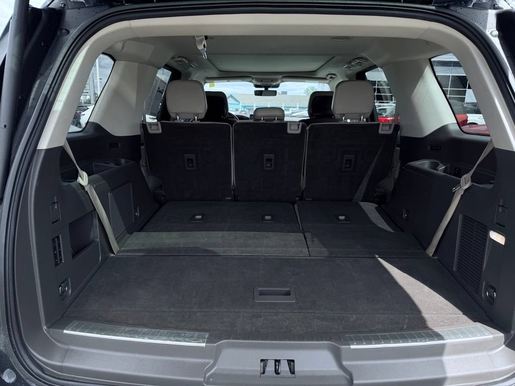 Used 2022 Lincoln Navigator 4WD image 13