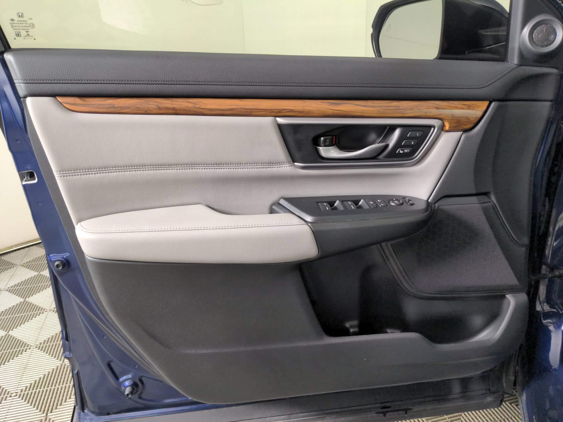 Used 2020 Honda CR-V EX-L image 39