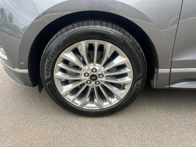 Used 2021 Ford Edge Titanium w/ Equipment Group 301A AWD/4WD image 9
