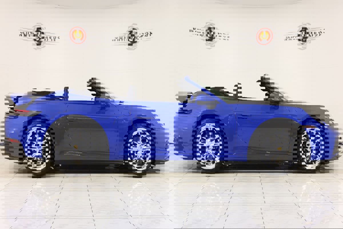 Used 2026 Porsche 911 Carrera image 2