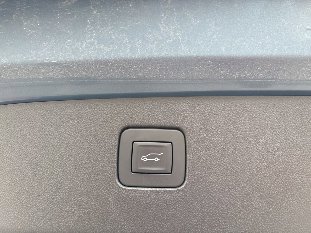 Used 2025 Buick Envista Sport Touring w/ Convenience II Package image 10