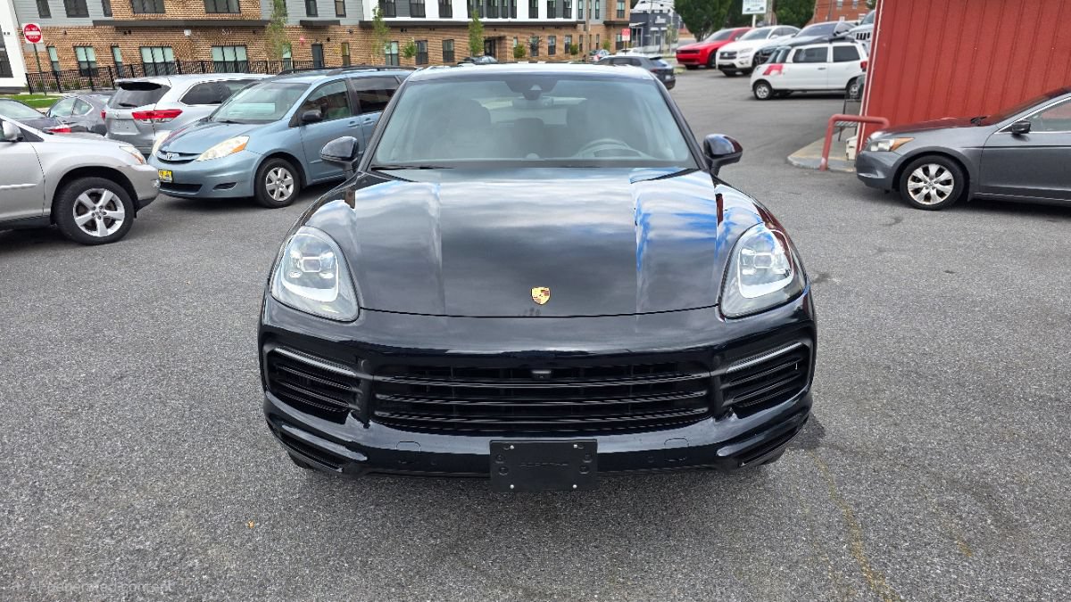 Used 2020 Porsche Cayenne AWD/4WD image 2