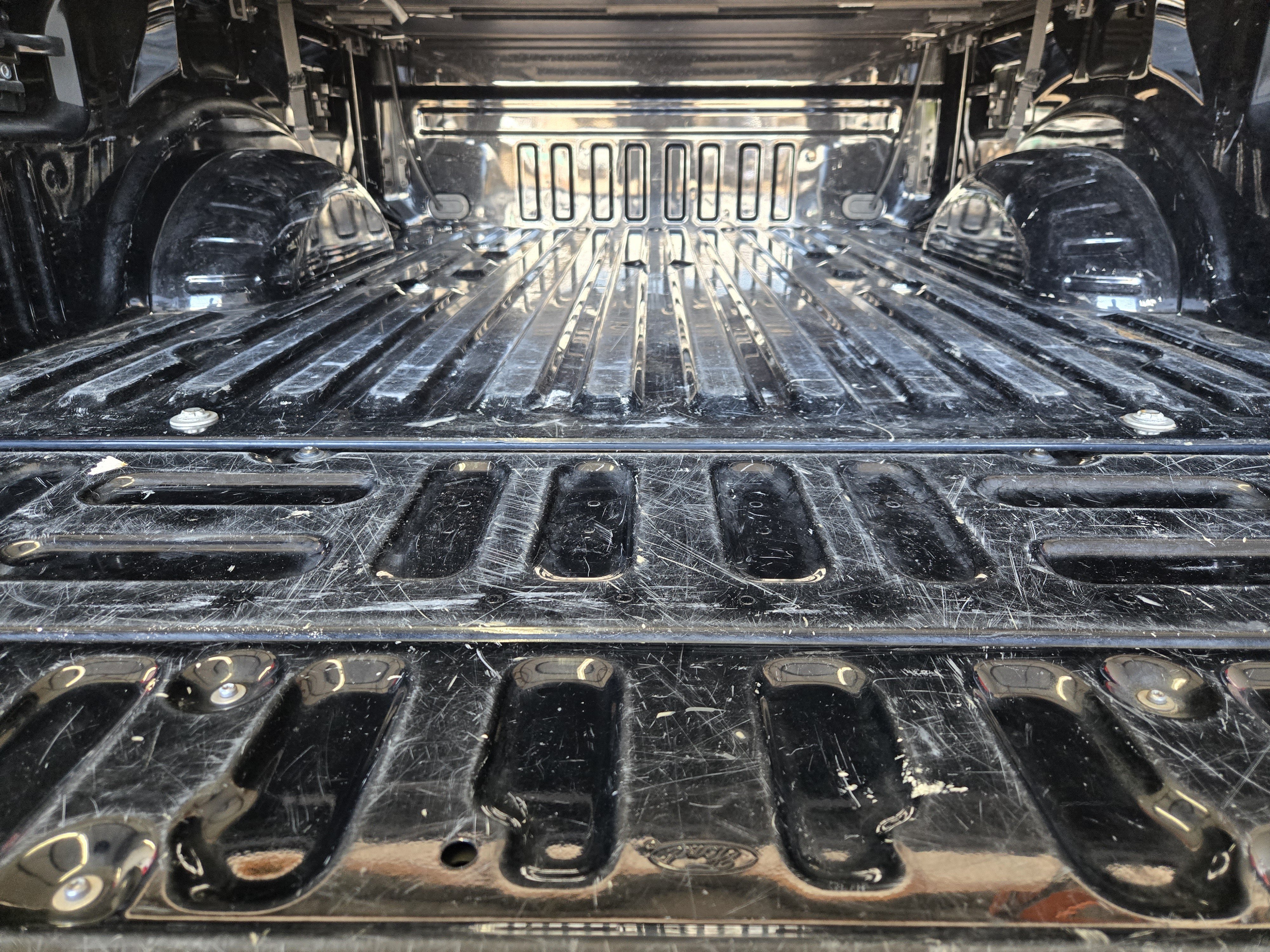 Used 2022 Ford F250 Lariat w/ Tremor Off-Road Package AWD/4WD image 31