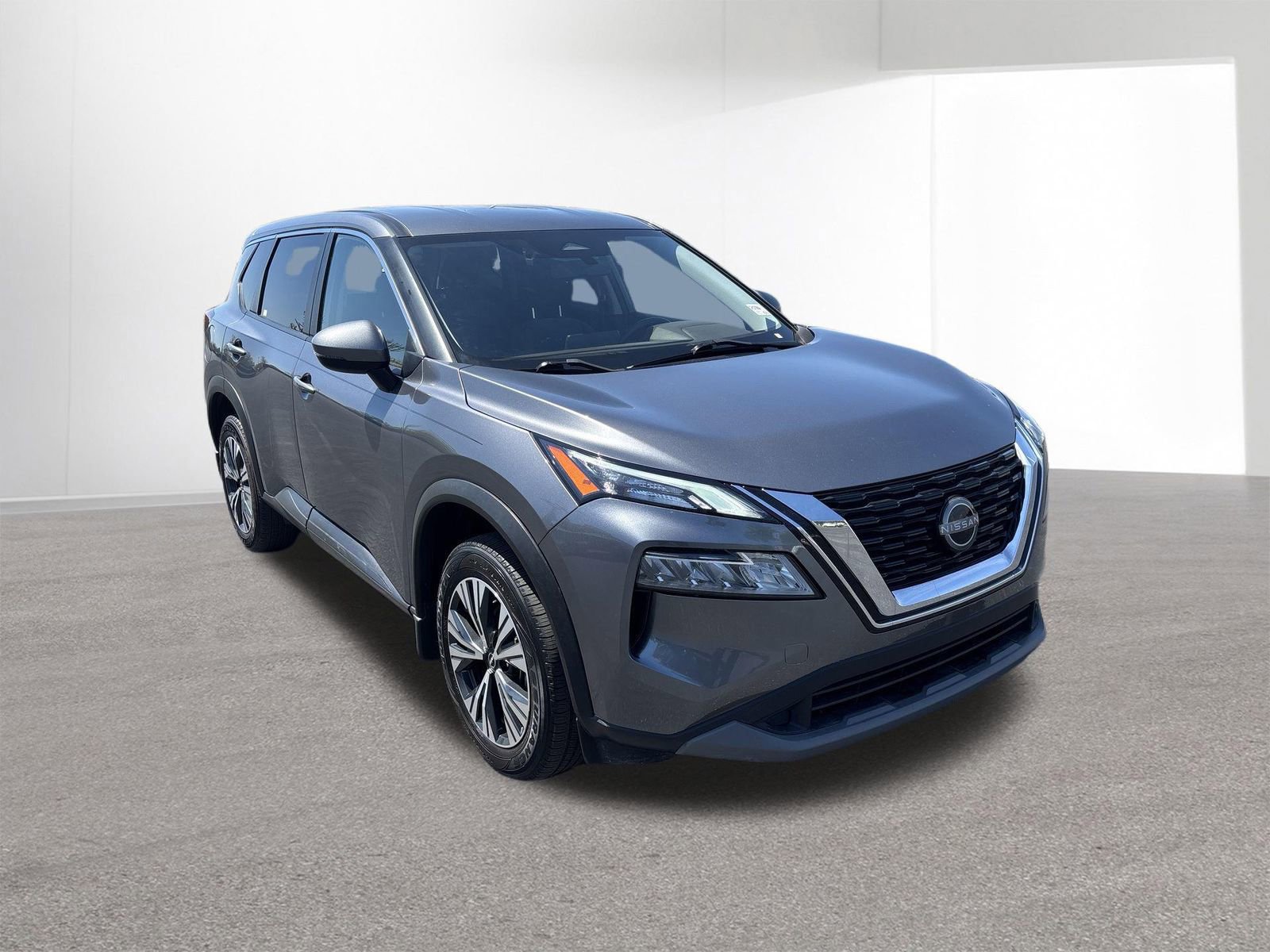 Used 2023 Nissan Rogue SV FWD image 2