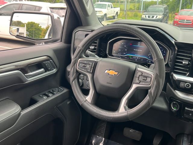 Used 2022 Chevrolet Silverado 1500 LTZ w/ Z71 Off-Road Package AWD/4WD image 19