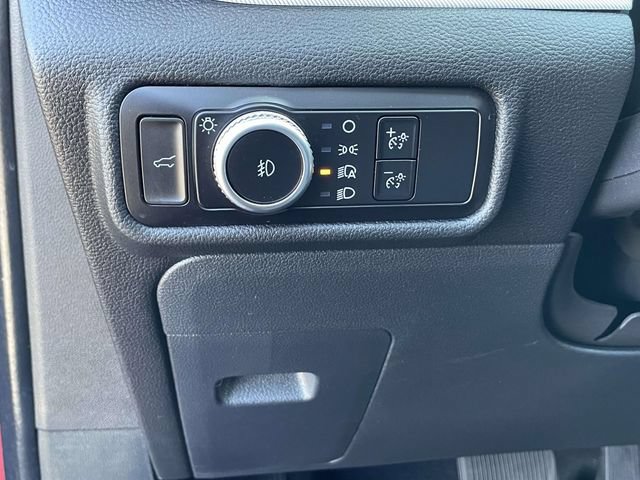 Used 2023 Ford Explorer XLT w/ Equipment Group 202A AWD/4WD image 13