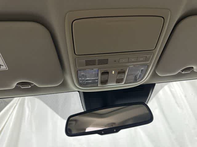 Used 2020 Honda CR-V Touring image 21