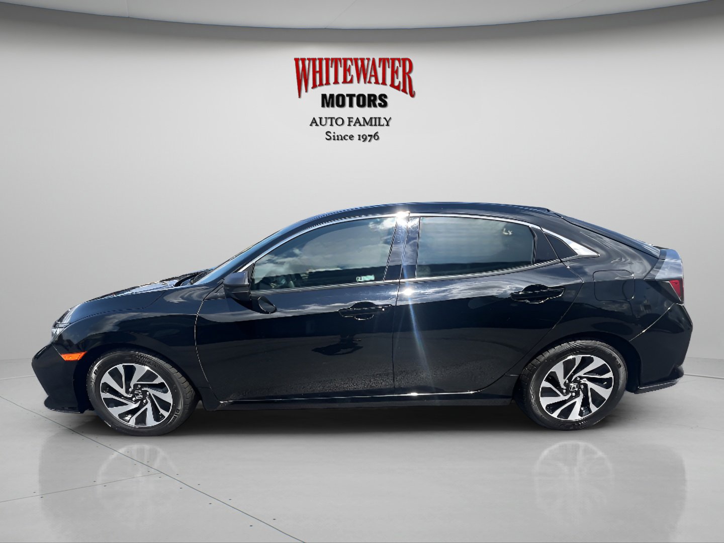 Used 2019 Honda Civic LX image 2