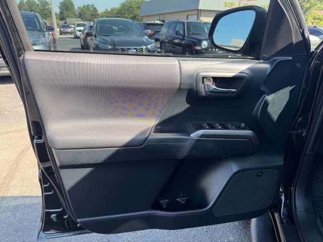 Used 2019 Toyota Tacoma TRD Pro AWD/4WD image 21