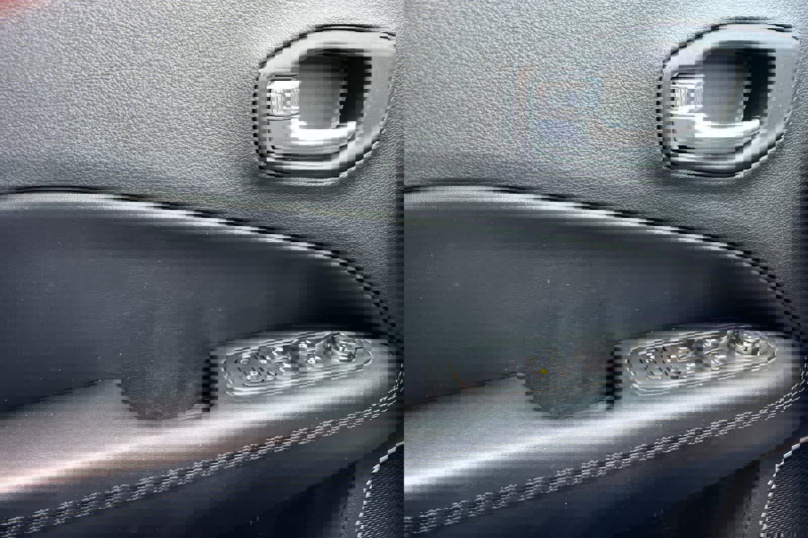 Used 2021 Jeep Compass Latitude AWD/4WD image 15