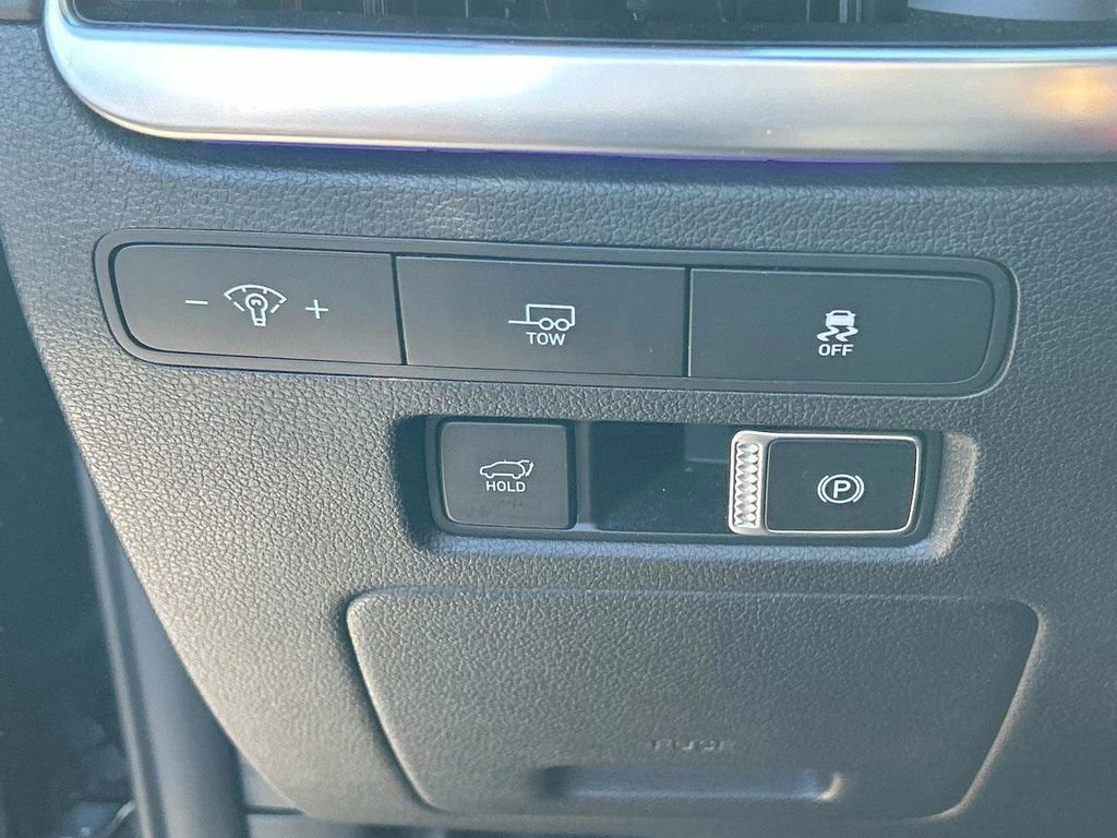 Used 2024 Hyundai Palisade Calligraphy image 31