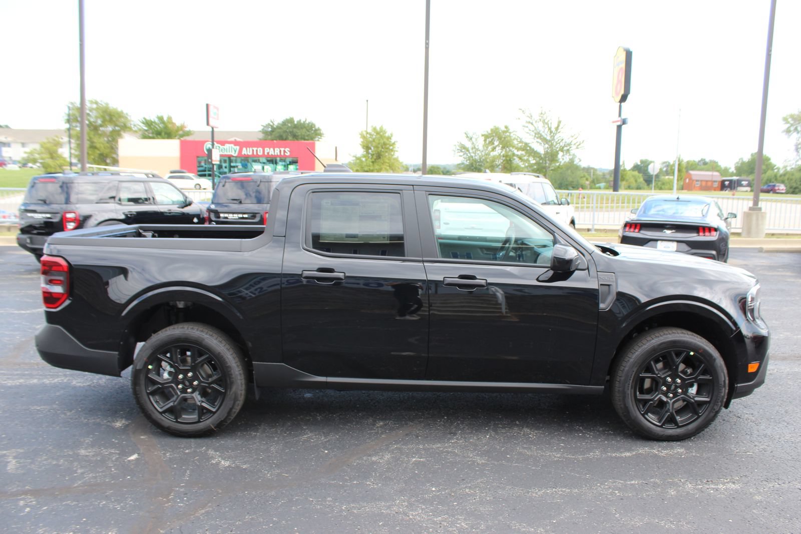 New 2025 Ford Maverick XLT w/ XLT Luxury Package AWD/4WD image 6