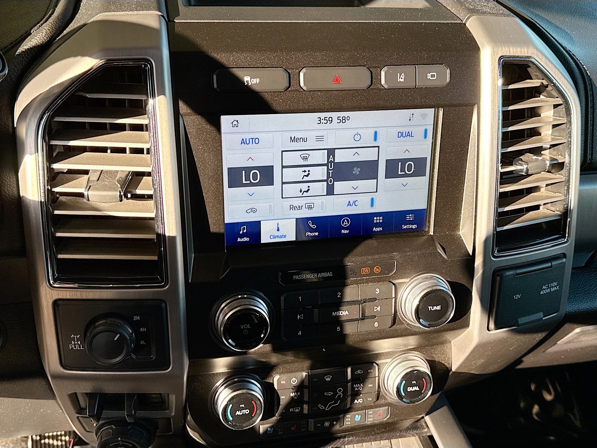 Used 2020 Ford F350 Platinum w/ Snow Plow Prep Package image 18