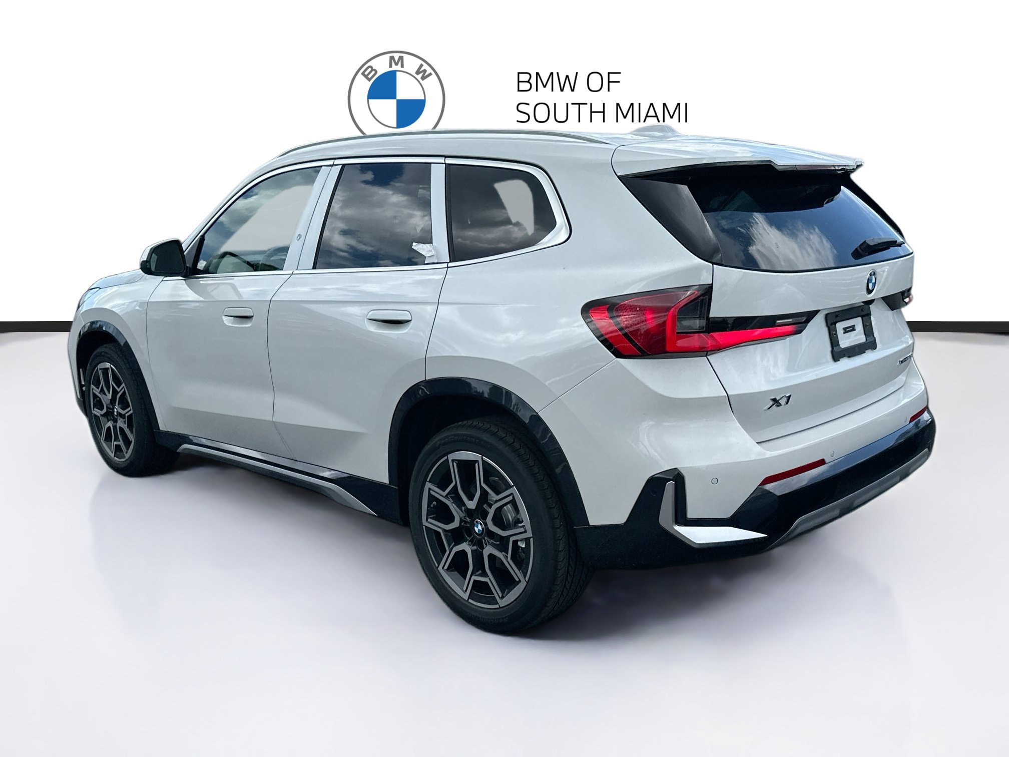 New 2026 BMW X1 xDrive28i w/ Convenience Package AWD/4WD image 4