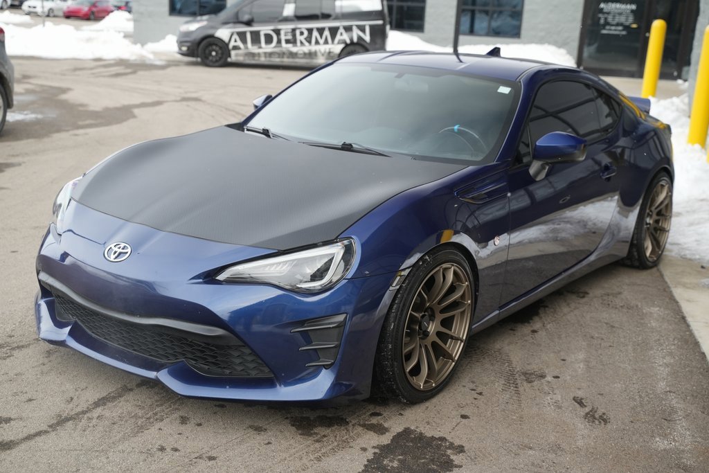 Used 2017 Toyota 86 image 32